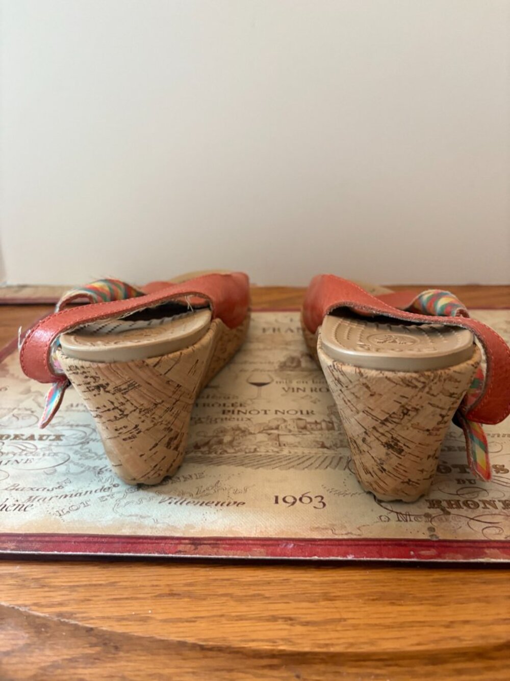 Crocs A-Leigh Cork Wedge Sandals - Women's Size 10 - Like New - CAD $35 - Picture 3 of 3